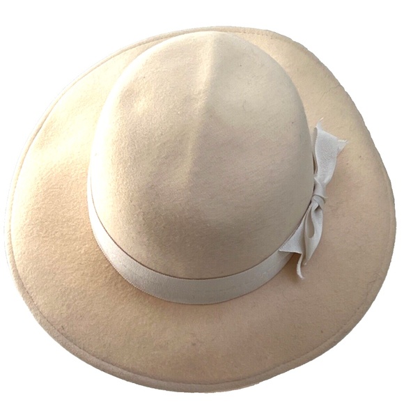 Boutique Kates Canada Wide Brim Hat Beige Ribbon Wool Felt Side Bow - Picture 4 of 7